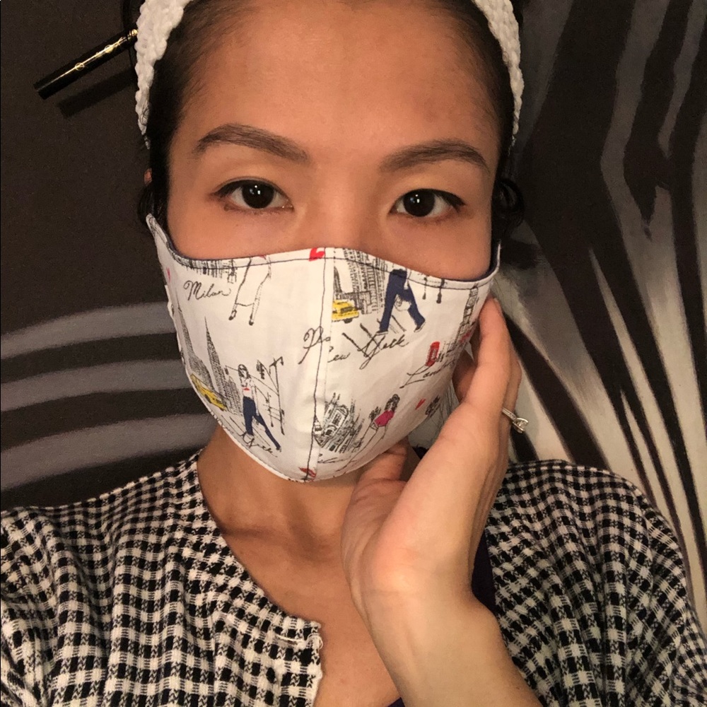 ❤️Paris Washable Reversible Mask w Filter ❤️